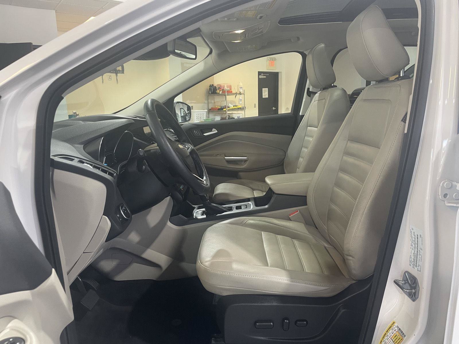 Used 2018 Ford Escape Titanium w/ Ford Safe & Smart Package AWD/4WD image 19