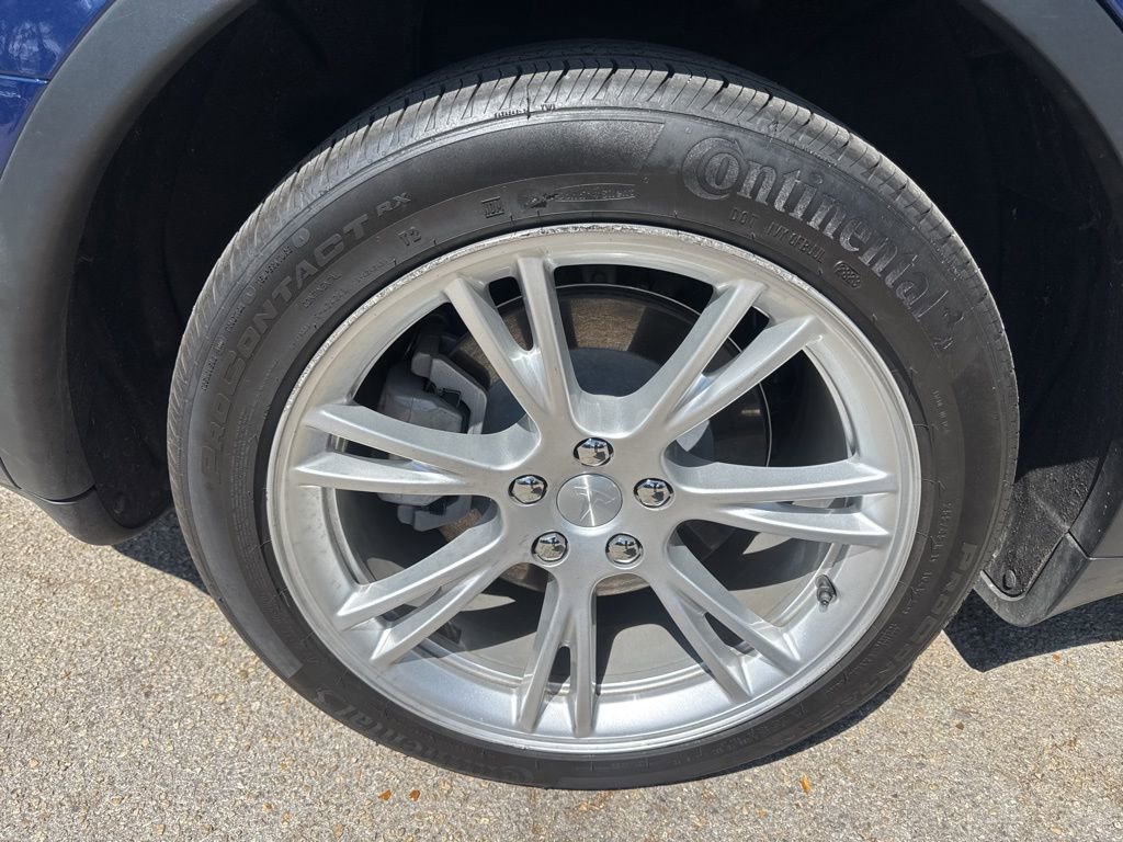 Used 2021 Tesla Model Y Long Range image 11