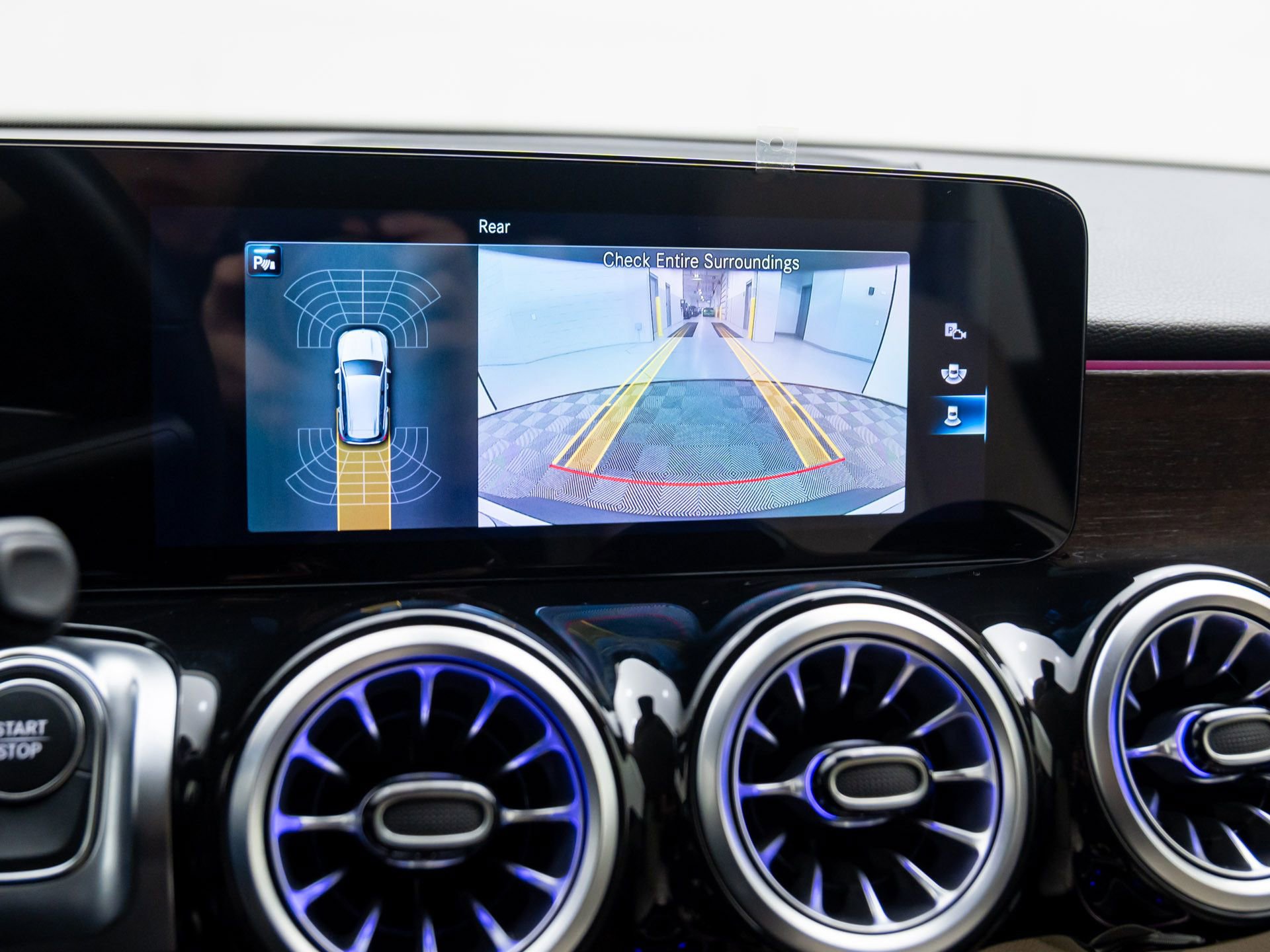 Used 2023 Mercedes-Benz EQB 300 4MATIC w/ Exclusive Package image 28