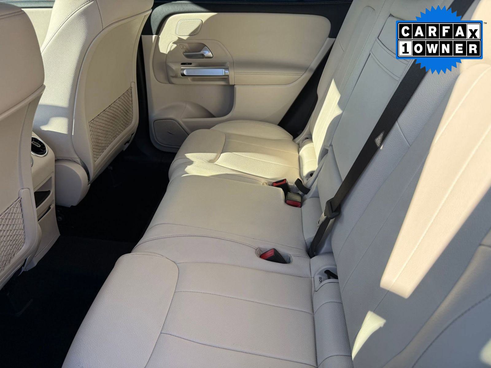 Certified 2022 Mercedes-Benz GLB 250 4MATIC w/ Premium Package Lite image 19