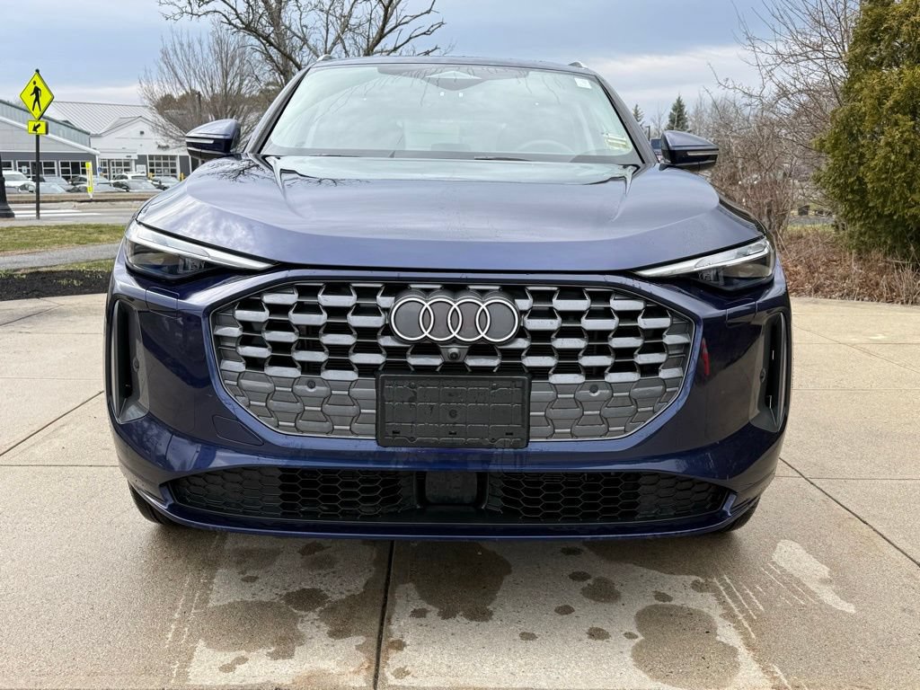 Used 2025 Audi Q5 Premium w/ Convenience Package AWD/4WD image 3