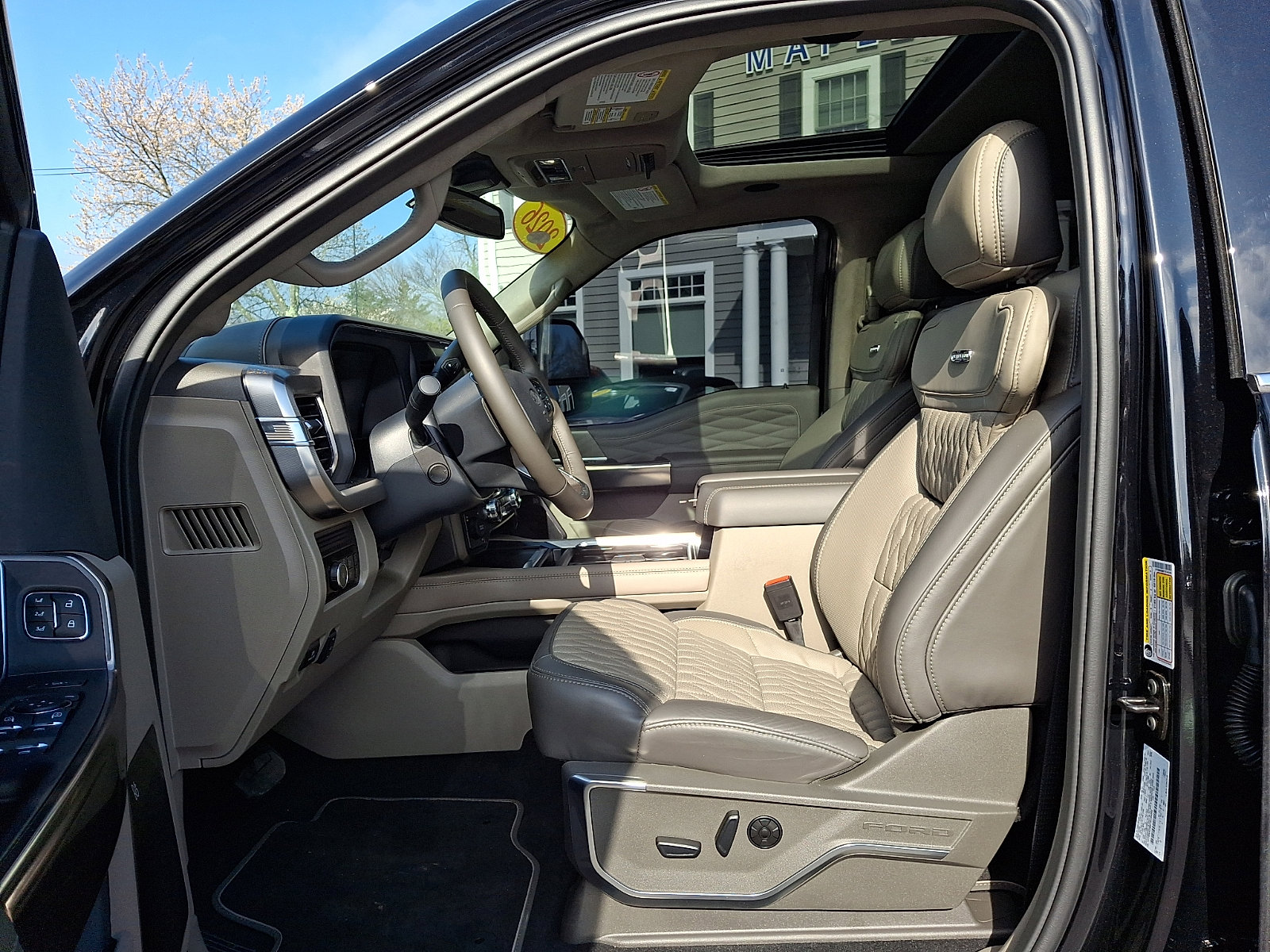 Certified 2026 Ford F450 Platinum w/ Platinum Plus Package image 14