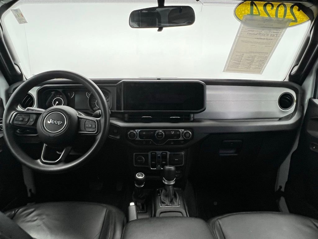 Used 2024 Jeep Gladiator Sport image 10