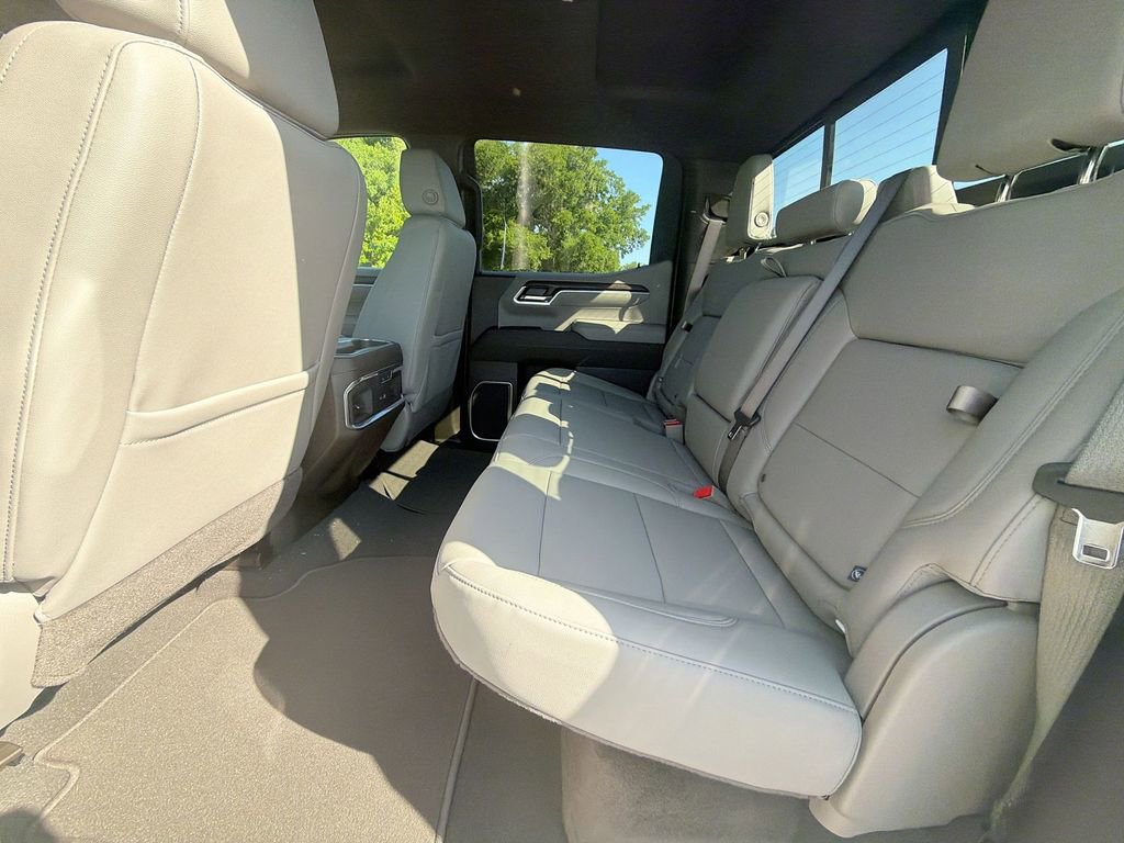 New 2026 GMC Sierra 1500 SLT w/ SLT Premium Package AWD/4WD image 17