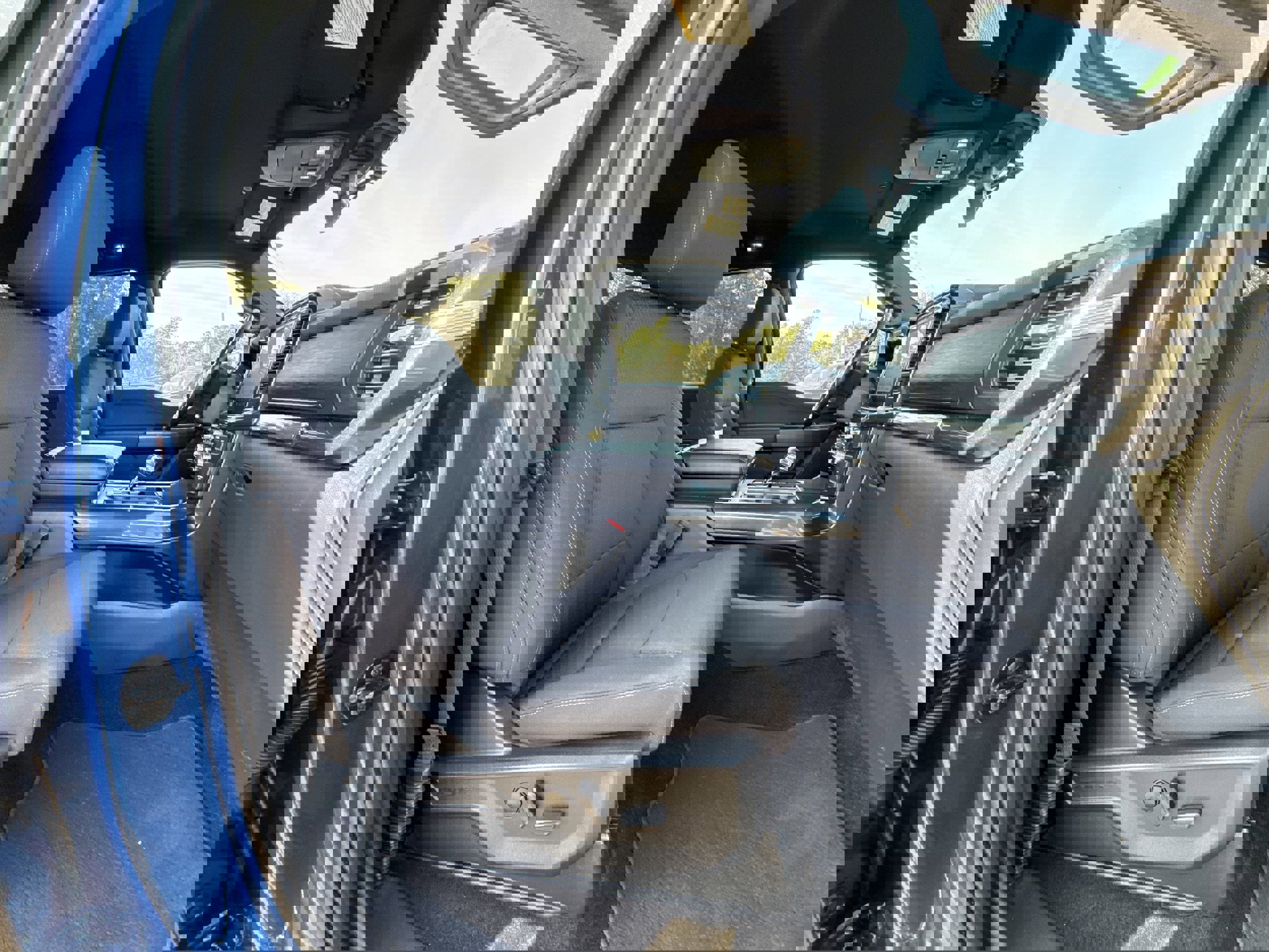 Certified 2022 Ford F150 XLT w/ Equipment Group 302A High image 16