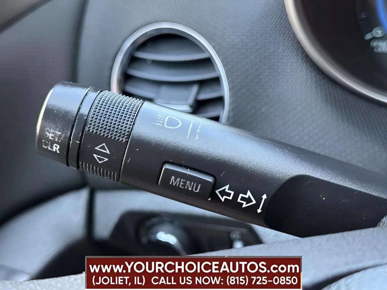 Used 2016 Chevrolet Cruze LT w/ Technology Package image 9