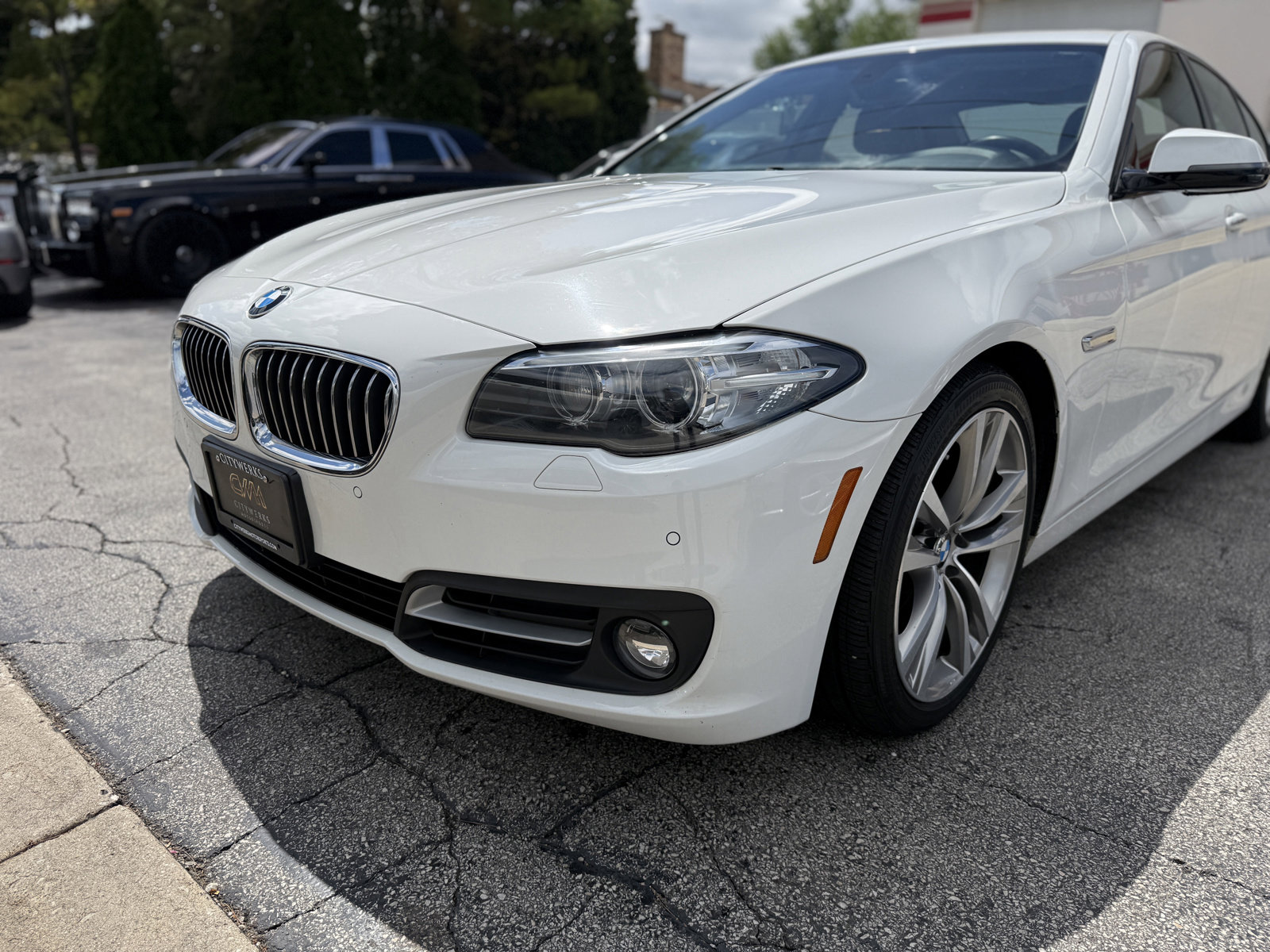 Used 2016 BMW 528i xDrive Sedan AWD/4WD image 11