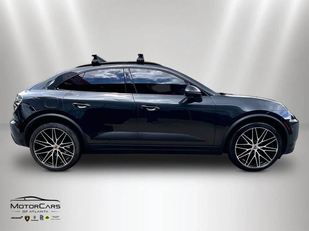 Used 2026 Porsche Macan Electric RWD image 6