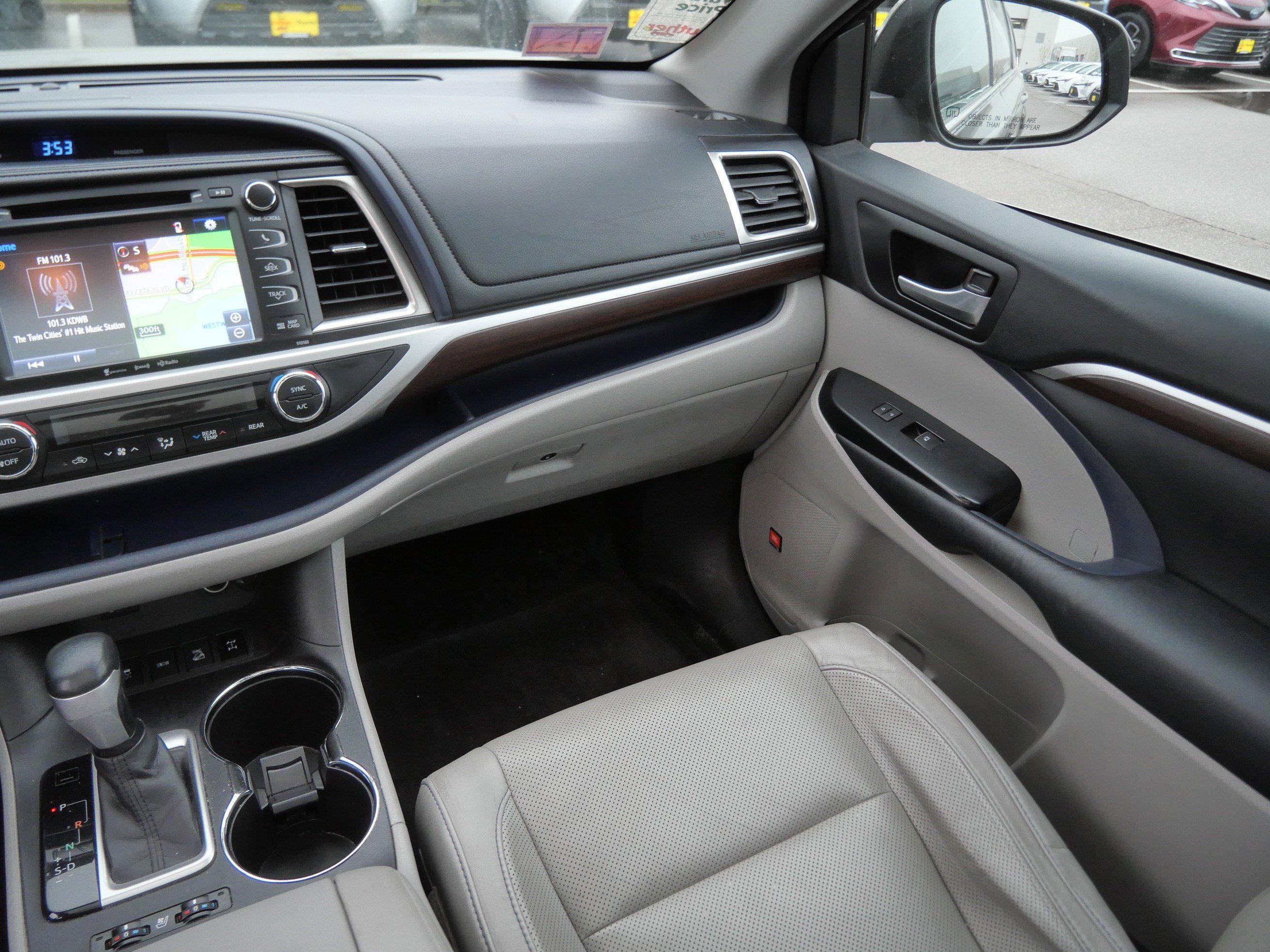 Used 2016 Toyota Highlander Limited Platinum AWD/4WD image 11