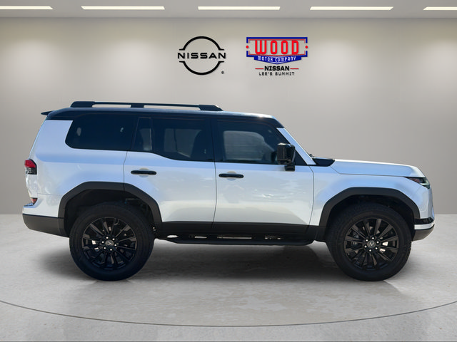 Used 2024 Lexus GX 550 AWD/4WD image 2