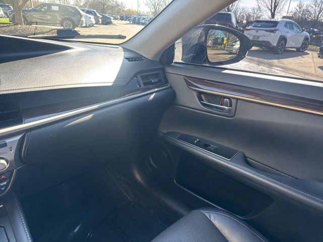 Used 2017 Lexus ES 350 w/ Premium Package image 30