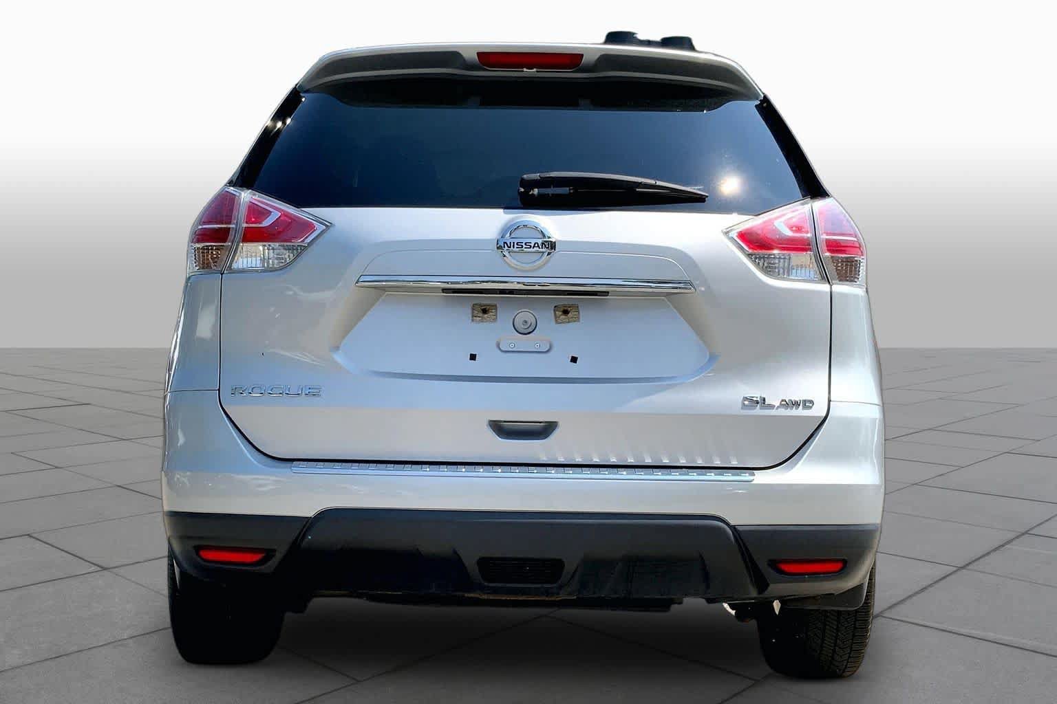 Used 2015 Nissan Rogue SL AWD/4WD image 5