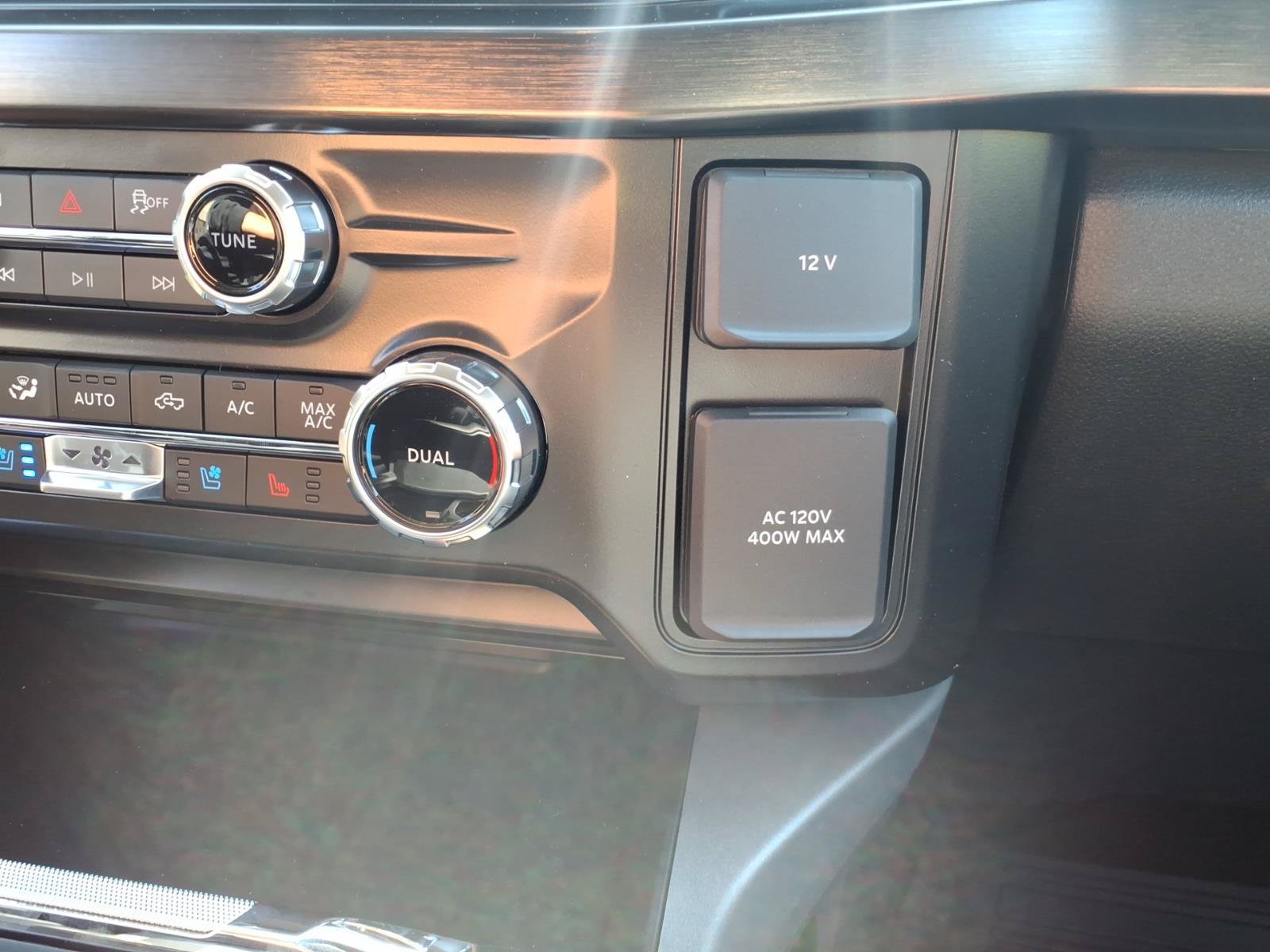 New 2027 Ford F250 Lariat w/ Lariat Premium Package AWD/4WD image 26