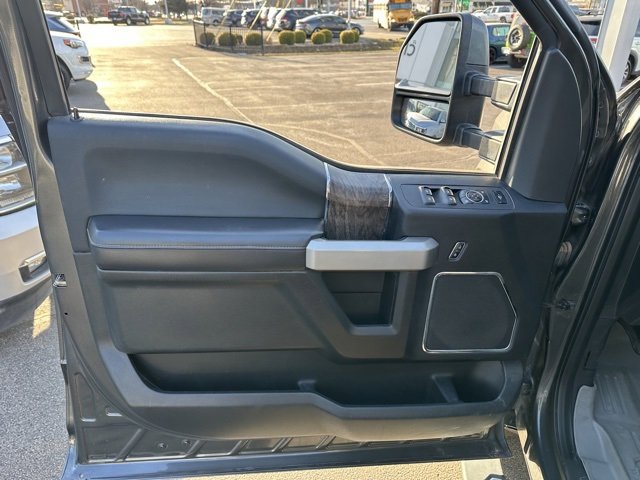 Used 2017 Ford F350 Lariat image 12