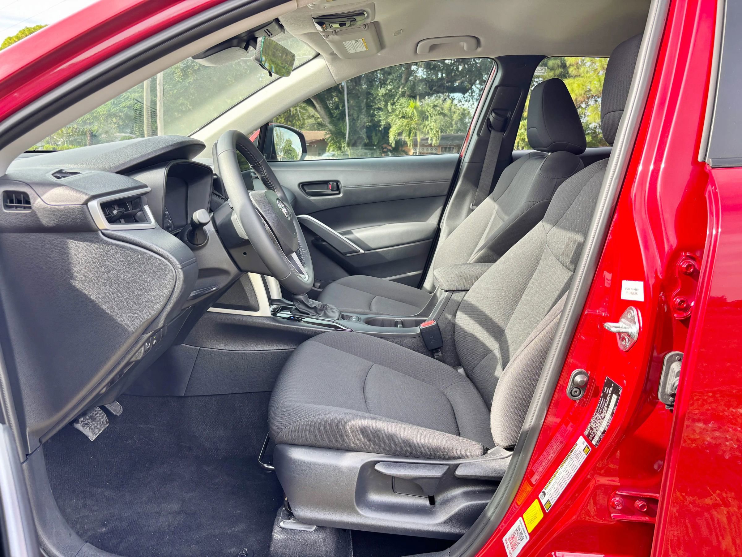 Used 2024 Toyota Corolla Cross LE image 7