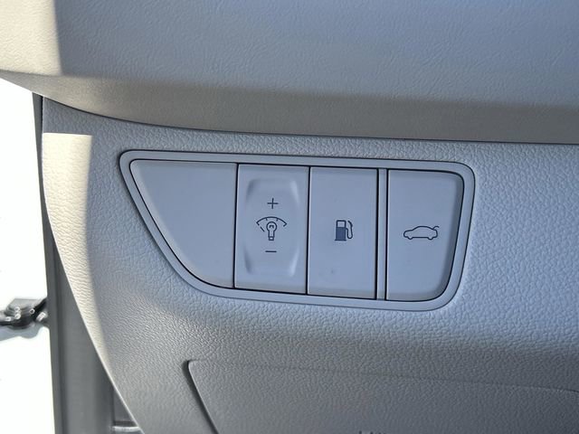 Used 2026 Genesis G70 2.5T RWD image 28