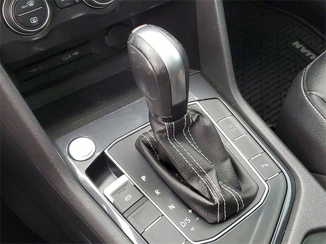 Used 2021 Volkswagen Tiguan SE R-Line image 21