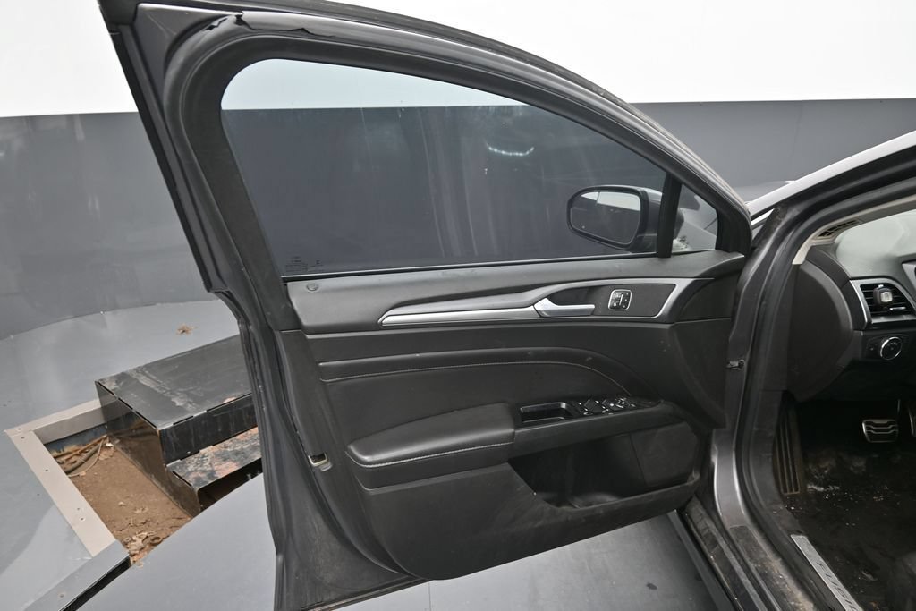 Used 2013 Ford Fusion Titanium AWD/4WD image 14