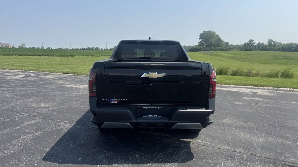 New 2025 Chevrolet Silverado EV LT image 6