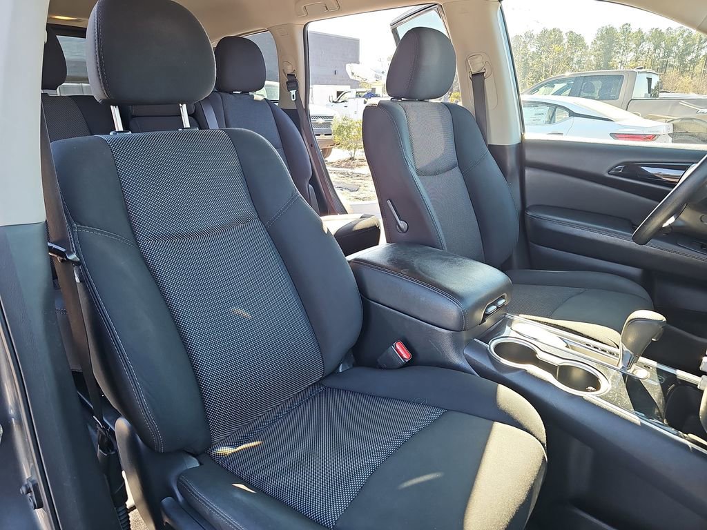 Used 2019 Nissan Pathfinder S image 13