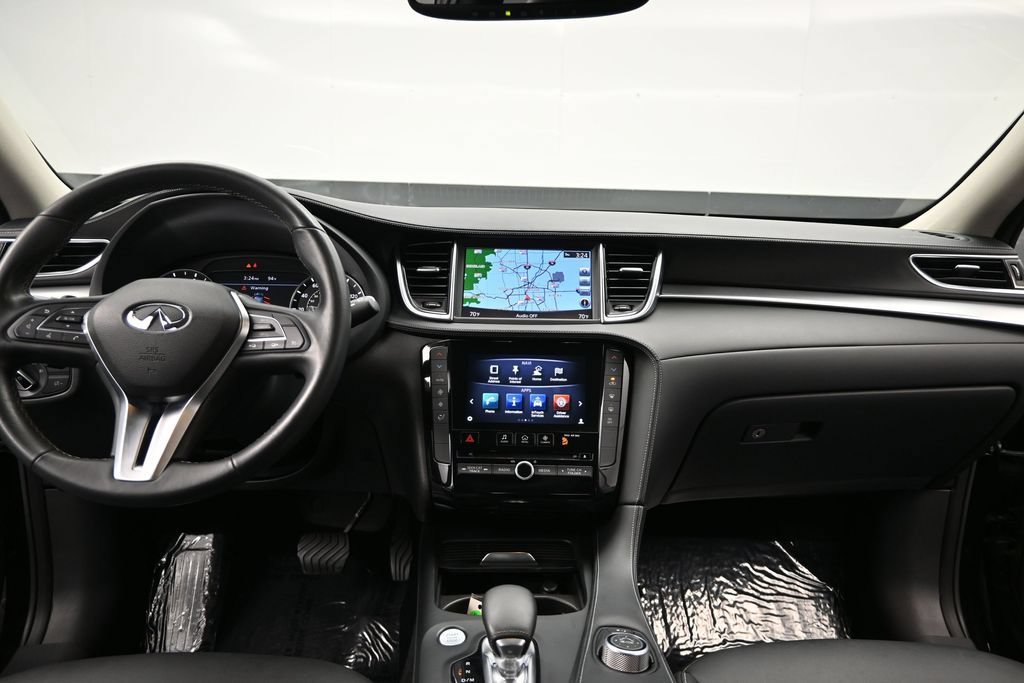 Used 2019 INFINITI QX50 Luxe w/ Navigation Package AWD/4WD image 18