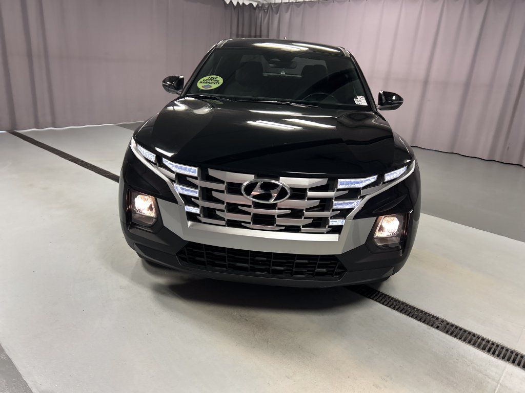 Used 2023 Hyundai Santa Cruz SEL FWD image 2