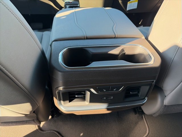 New 2026 GMC Sierra 1500 SLT image 13
