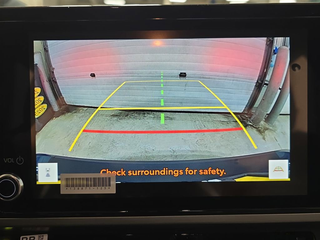 Used 2025 Toyota Camry SE image 22