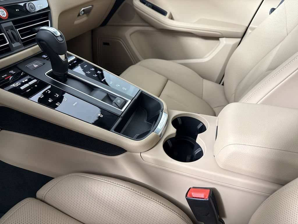 New 2026 Porsche Macan AWD/4WD image 32