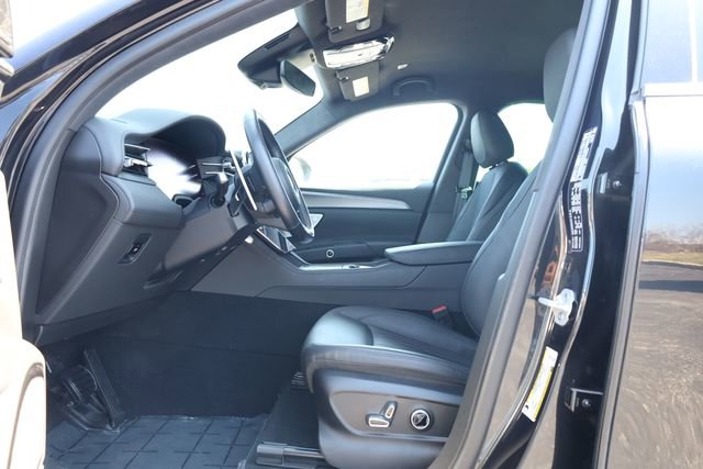 Used 2024 Maserati Grecale GT image 11