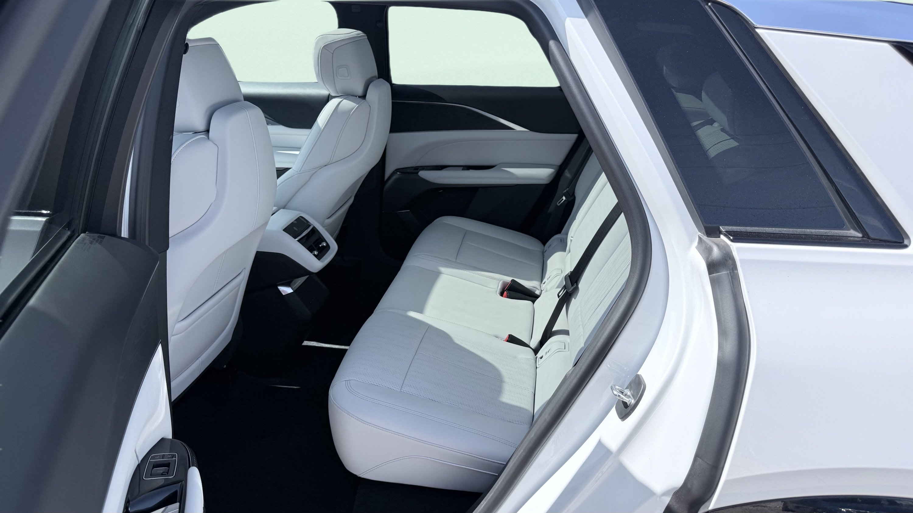 Used 2024 Cadillac Lyriq Luxury RWD image 47