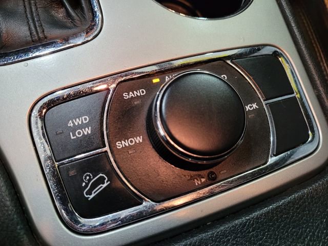 Used 2019 Jeep Grand Cherokee Limited image 40