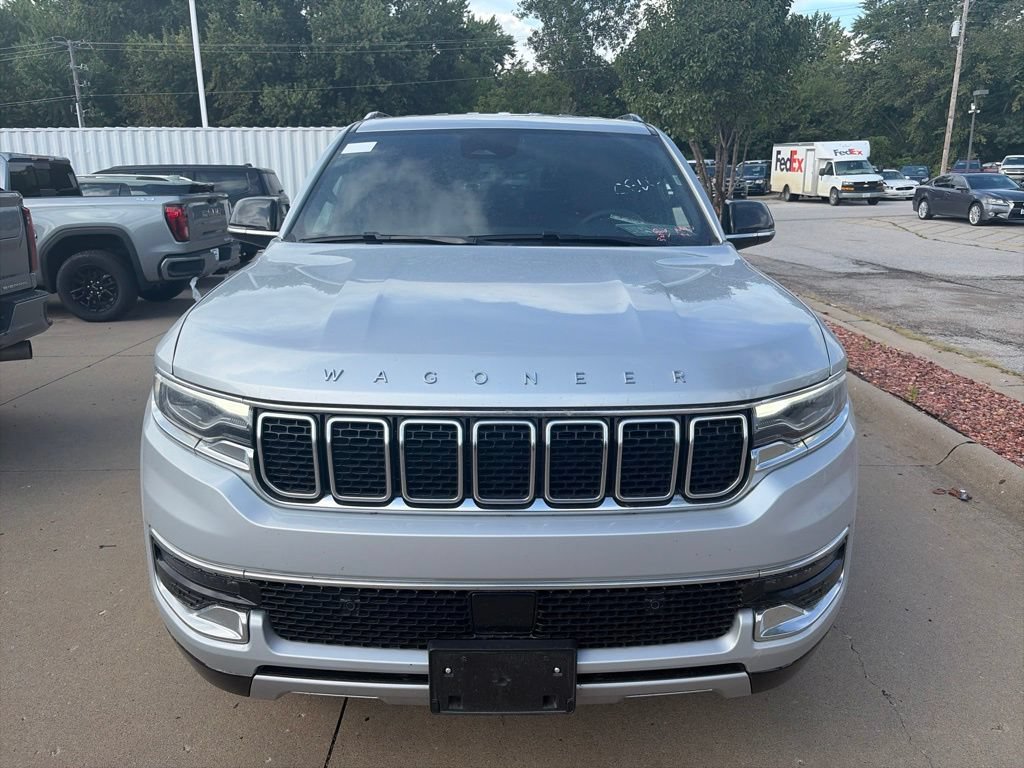 Used 2025 Jeep Wagoneer Series II AWD/4WD image 4