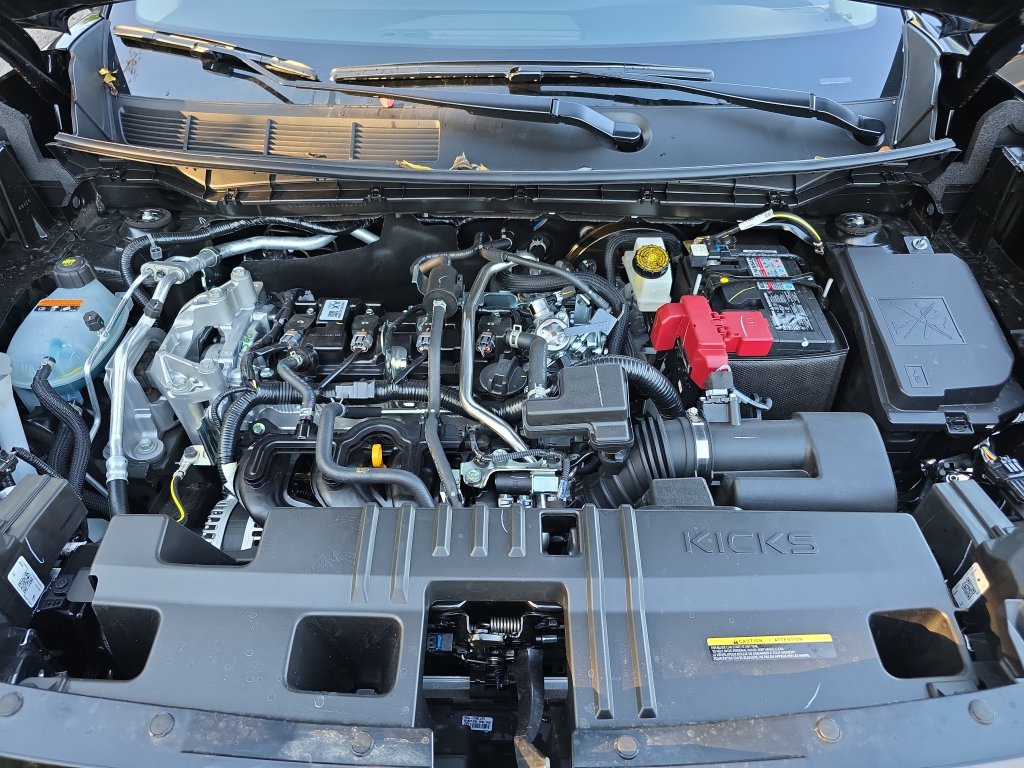 New 2027 Nissan Kicks SR w/ SR Premium Package FWD image 13