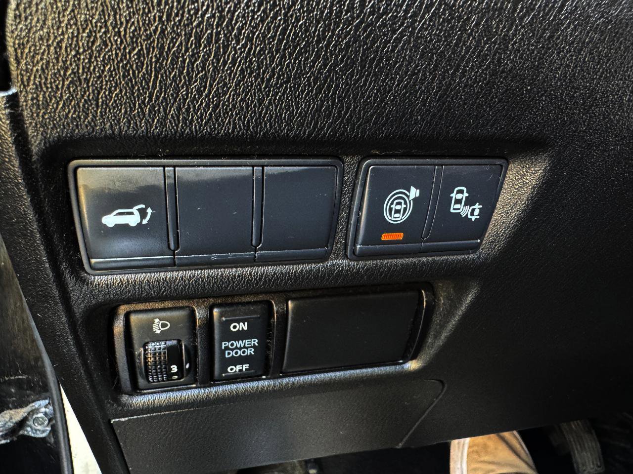 Used 2017 Nissan Armada Platinum w/ Captain Seat Package image 20