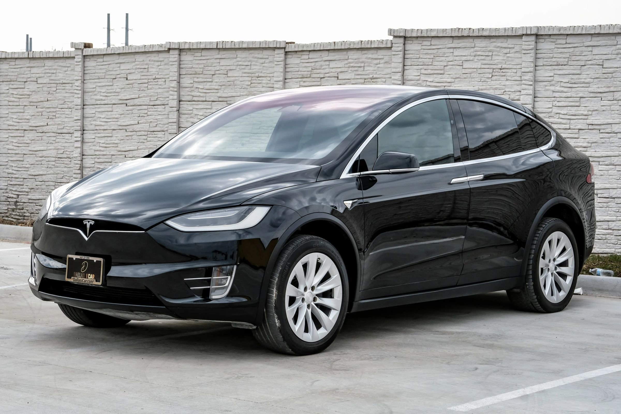 Used 2017 Tesla Model X 90D image 7