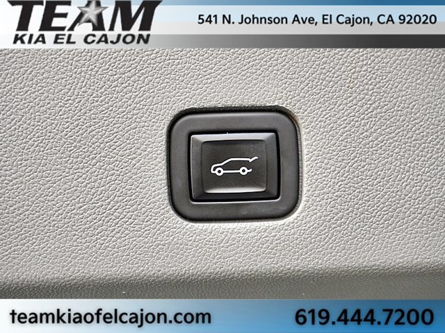 Used 2023 Cadillac XT6 Premium Luxury w/ Technology Package FWD image 14
