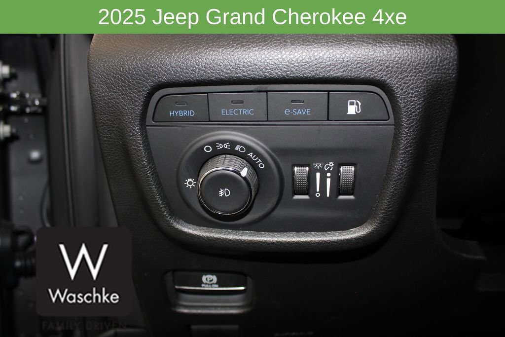 New 2025 Jeep Grand Cherokee Limited 4xe w/ Trailer Tow Package image 28