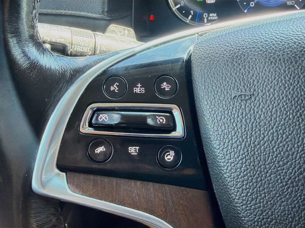 Used 2018 Cadillac Escalade ESV Luxury RWD image 39