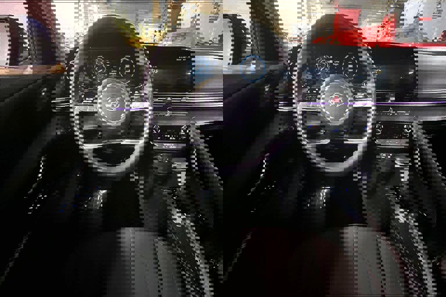 Used 2024 Hyundai Elantra SEL image 6