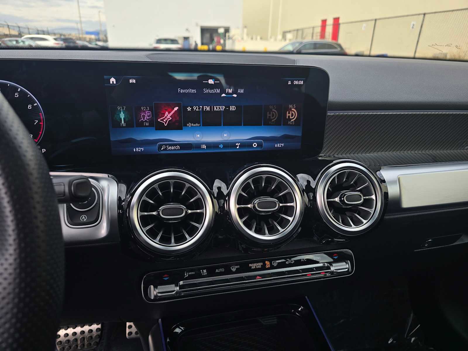 Used 2025 Mercedes-Benz GLB 35 AMG 4MATIC image 28