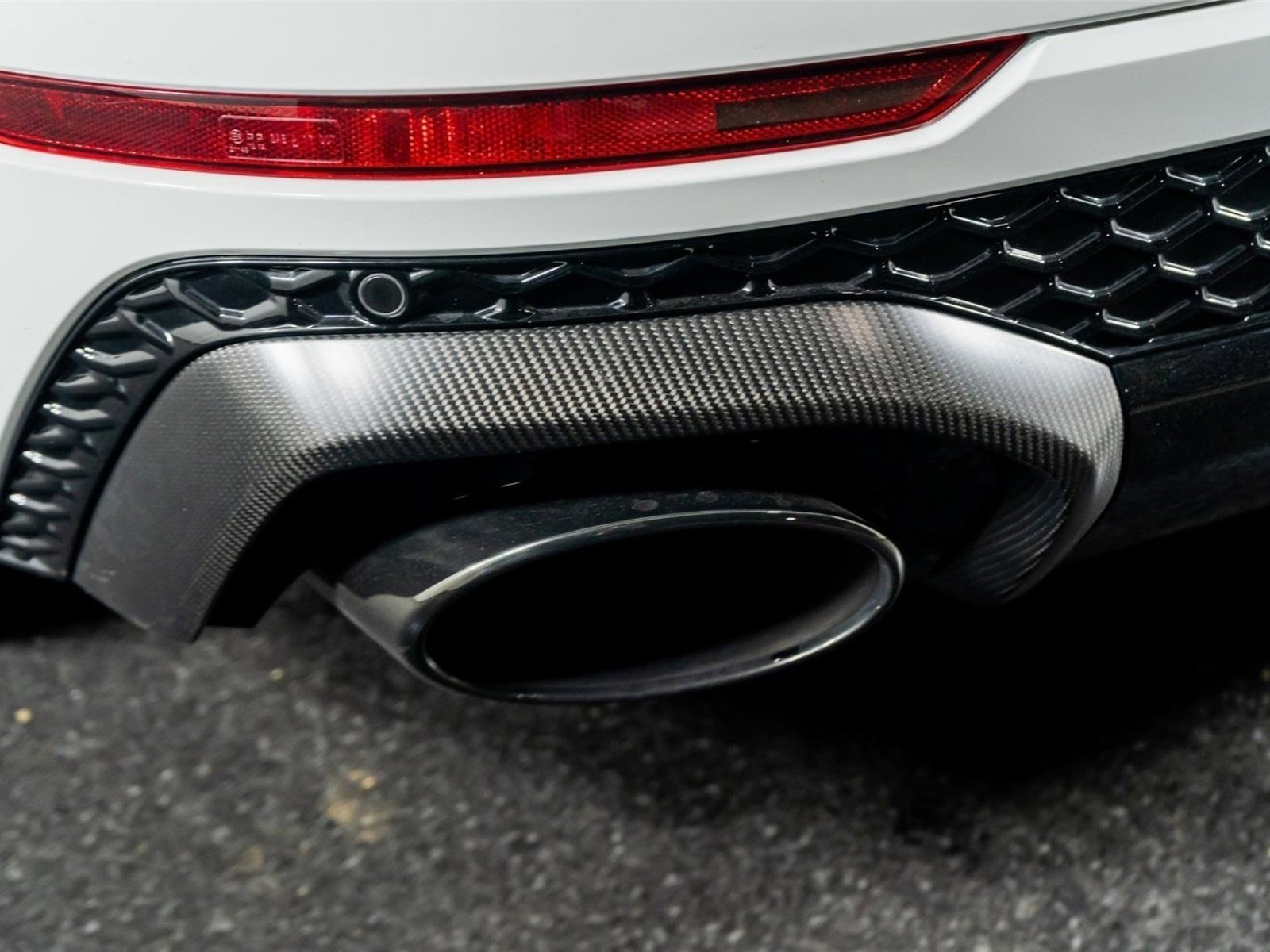 Used 2025 Audi RS Q8 performance image 14