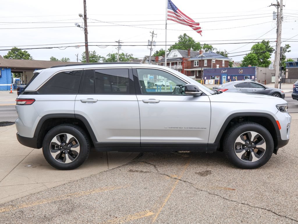 Used 2024 Jeep Grand Cherokee Limited 4xe AWD/4WD image 6