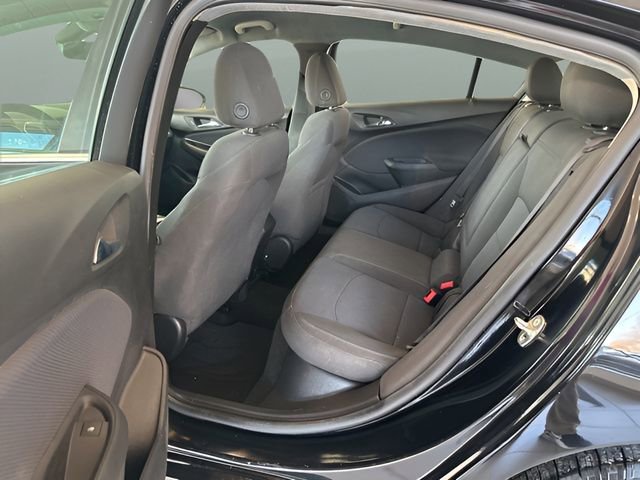 Used 2018 Chevrolet Cruze LT w/ Convenience Package image 15