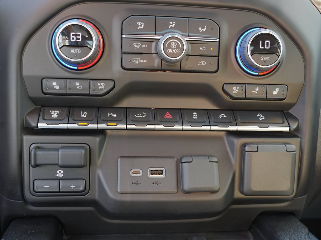 Certified 2022 Chevrolet Silverado 3500 High Country w/ Z71 Off-Road Package AWD/4WD image 40