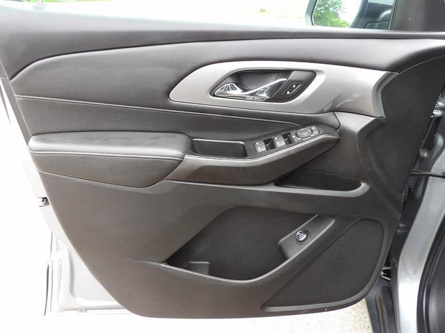Used 2023 Chevrolet Traverse LT AWD/4WD image 11