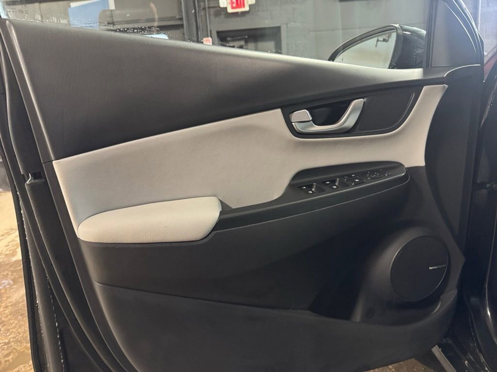 Certified 2023 Hyundai Kona Limited image 22