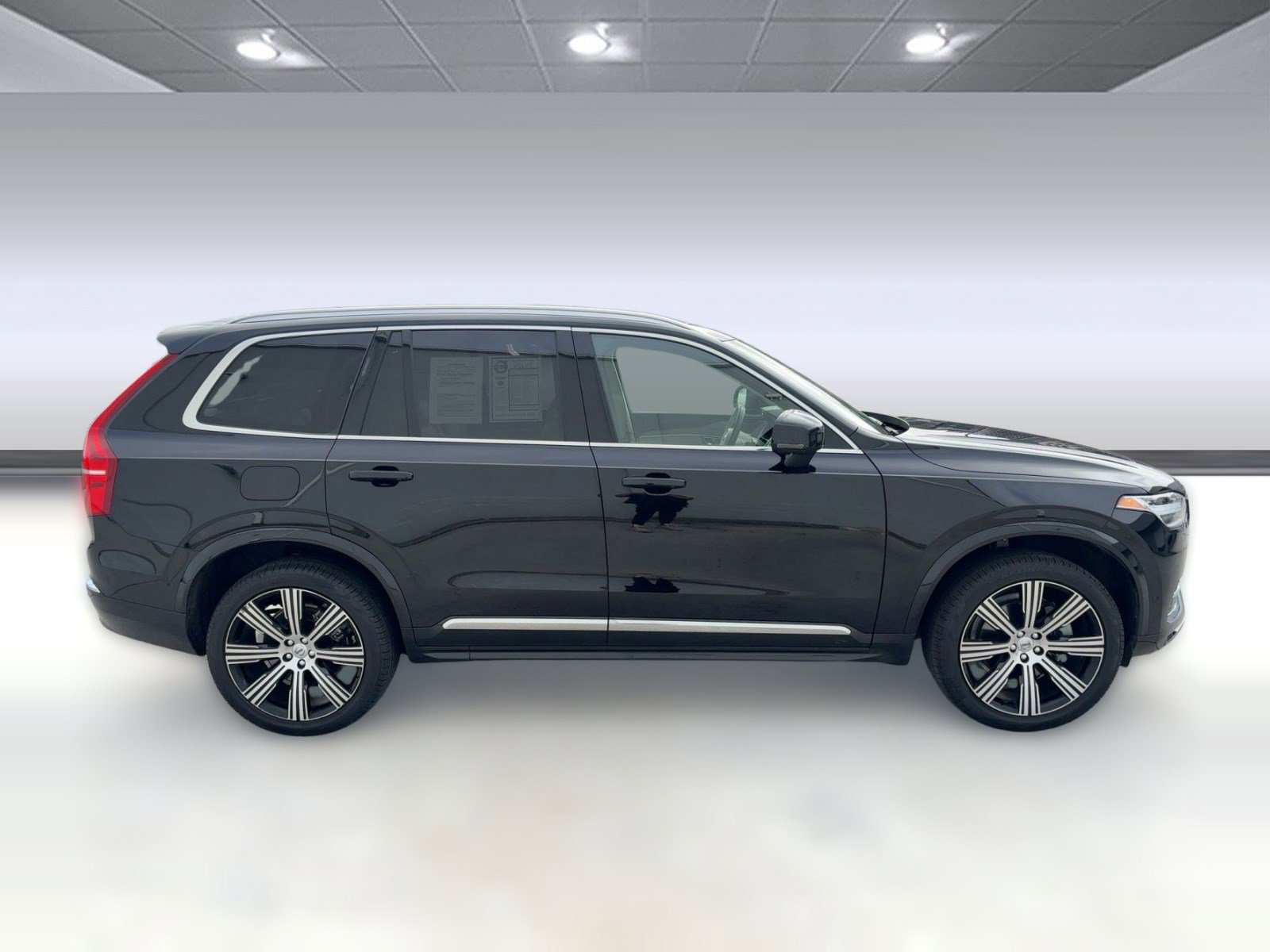 Certified 2024 Volvo XC90 B5 Plus w/ Protection Package Premier image 8