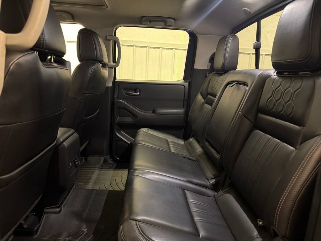 Used 2022 Nissan Frontier SV w/ SV Premium Package AWD/4WD image 38
