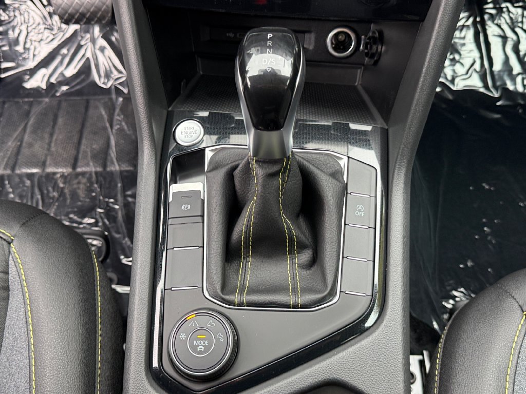 New 2027 Volkswagen Taos Sport AWD/4WD image 17